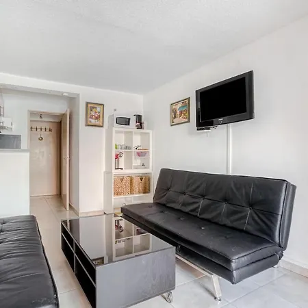Apartman Studio Close To The Beach Of